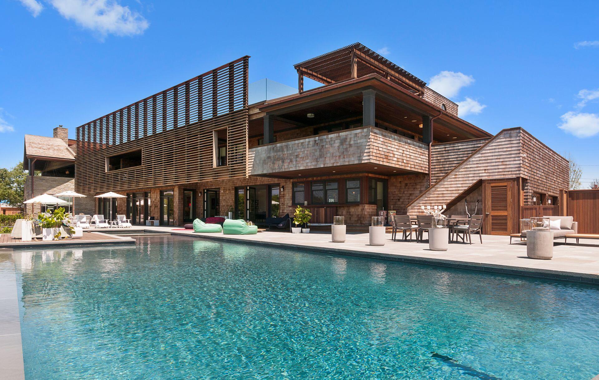 100 Crescent Avenue Water Mill Main