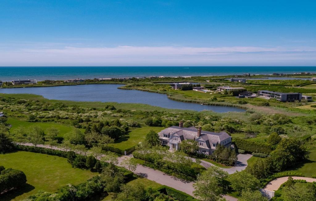 122 Jule Pond Lane Water Mill New Main