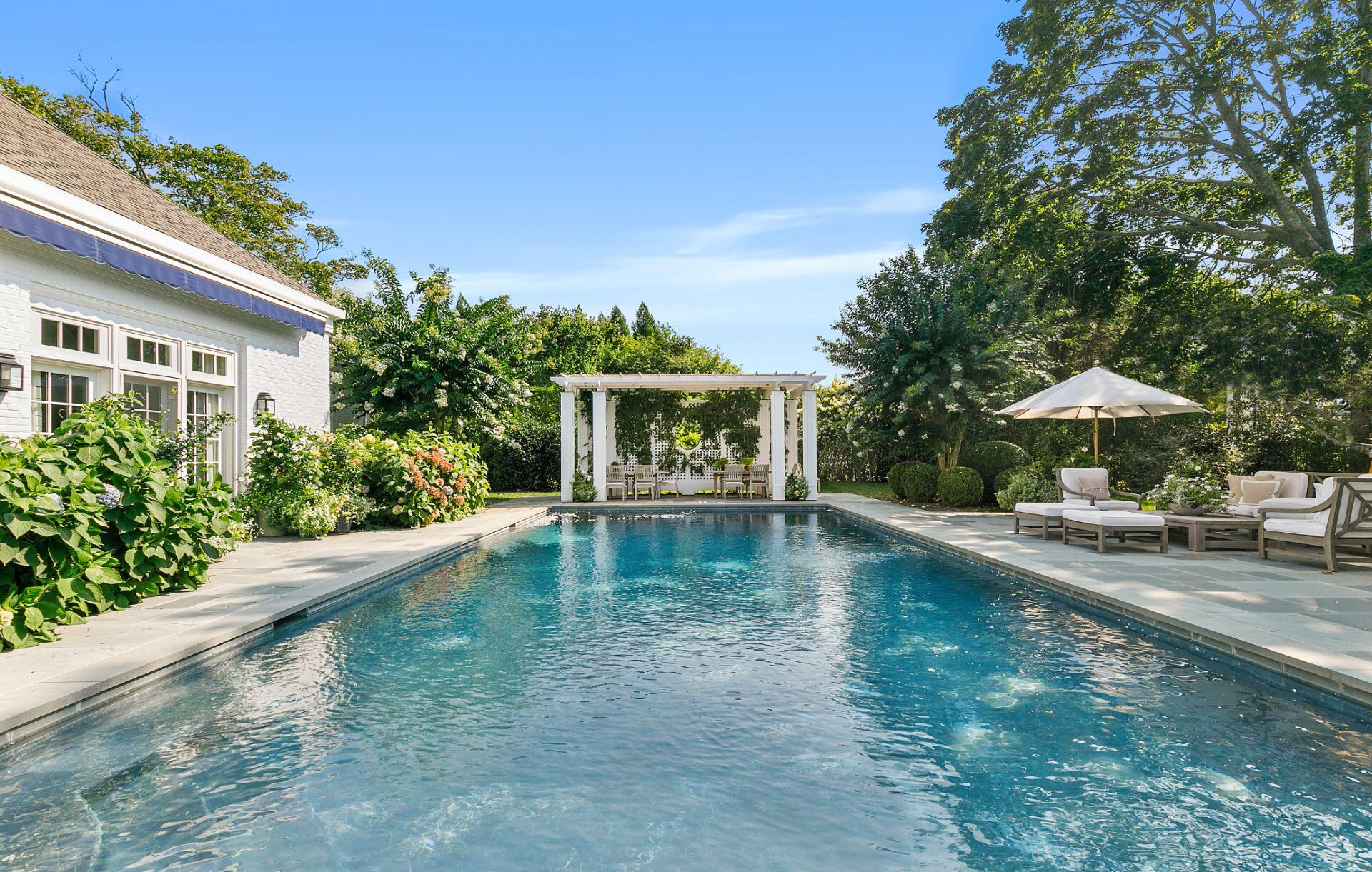 251 Captains Neck Lane Southampton Main