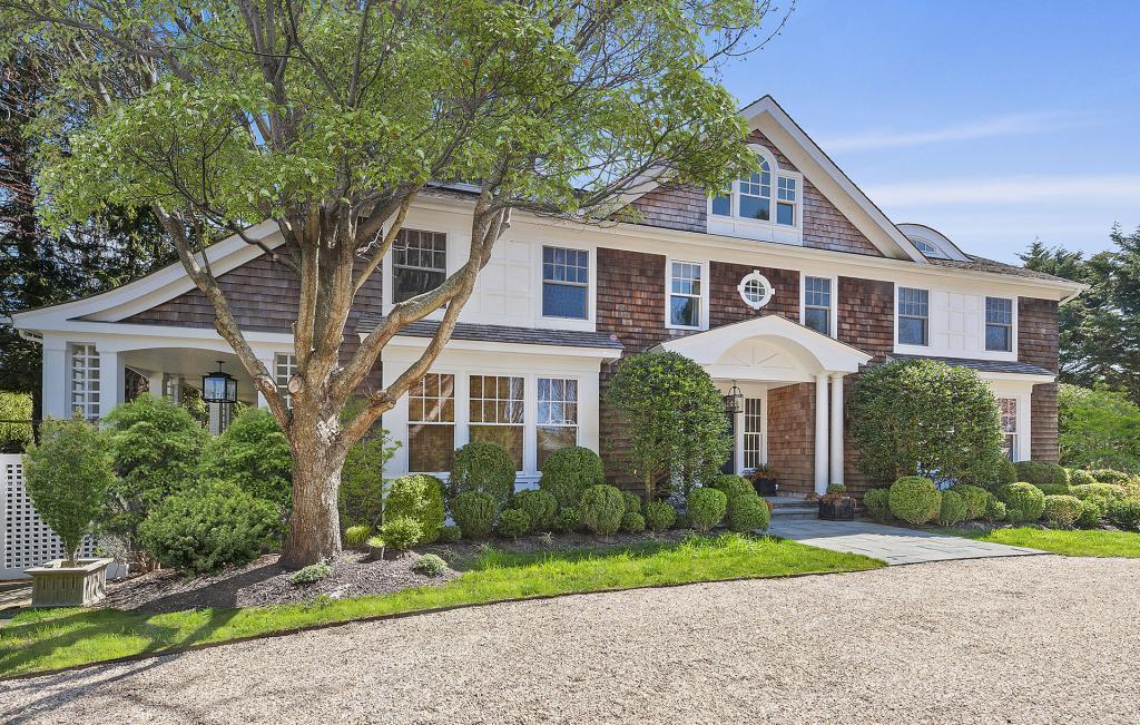 36 Captains Neck Lane Southampton Main