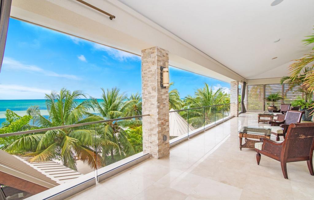 Paradis Sur Mer Rum Point Main