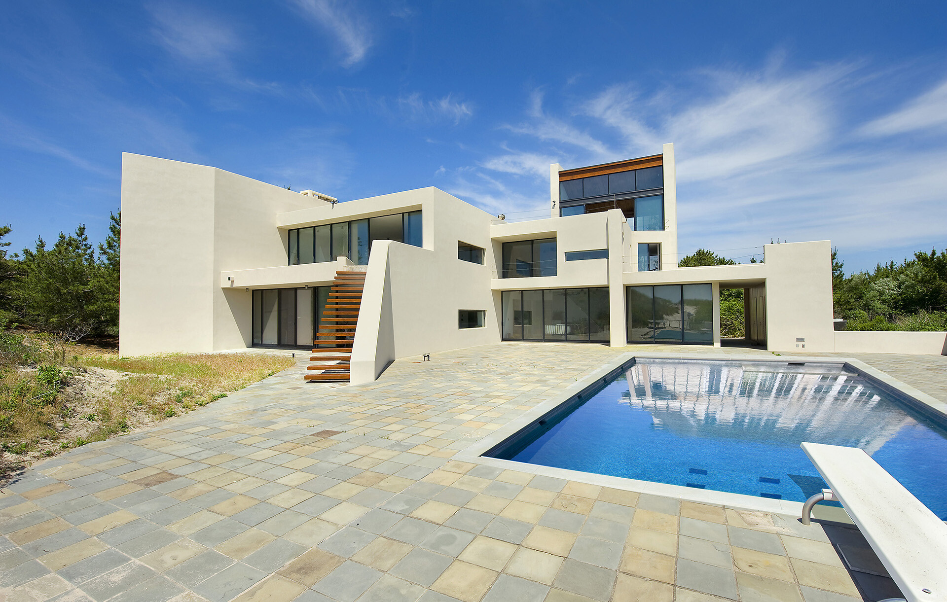 1360 Meadow Lane Southampton 8