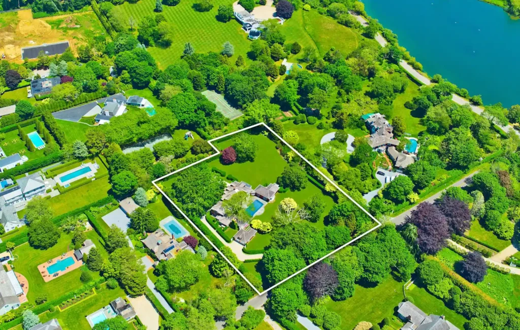 251 pond lane southampton main